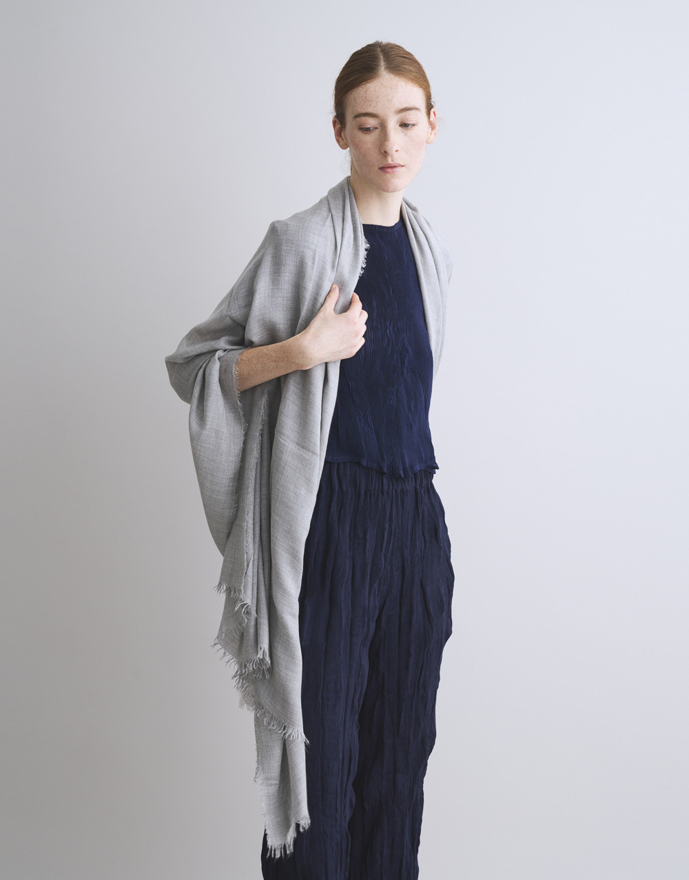 ファリエロサルティ カシミア混 大判ストール ブルー 美品 春夏 Azzurra｜ファリエロ サルティ オンライン｜Faliero Sarti